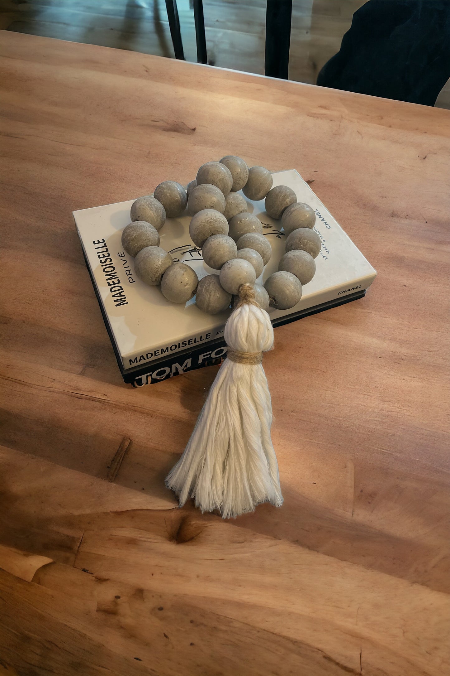 Concrete beads Garland + white cotton Hair