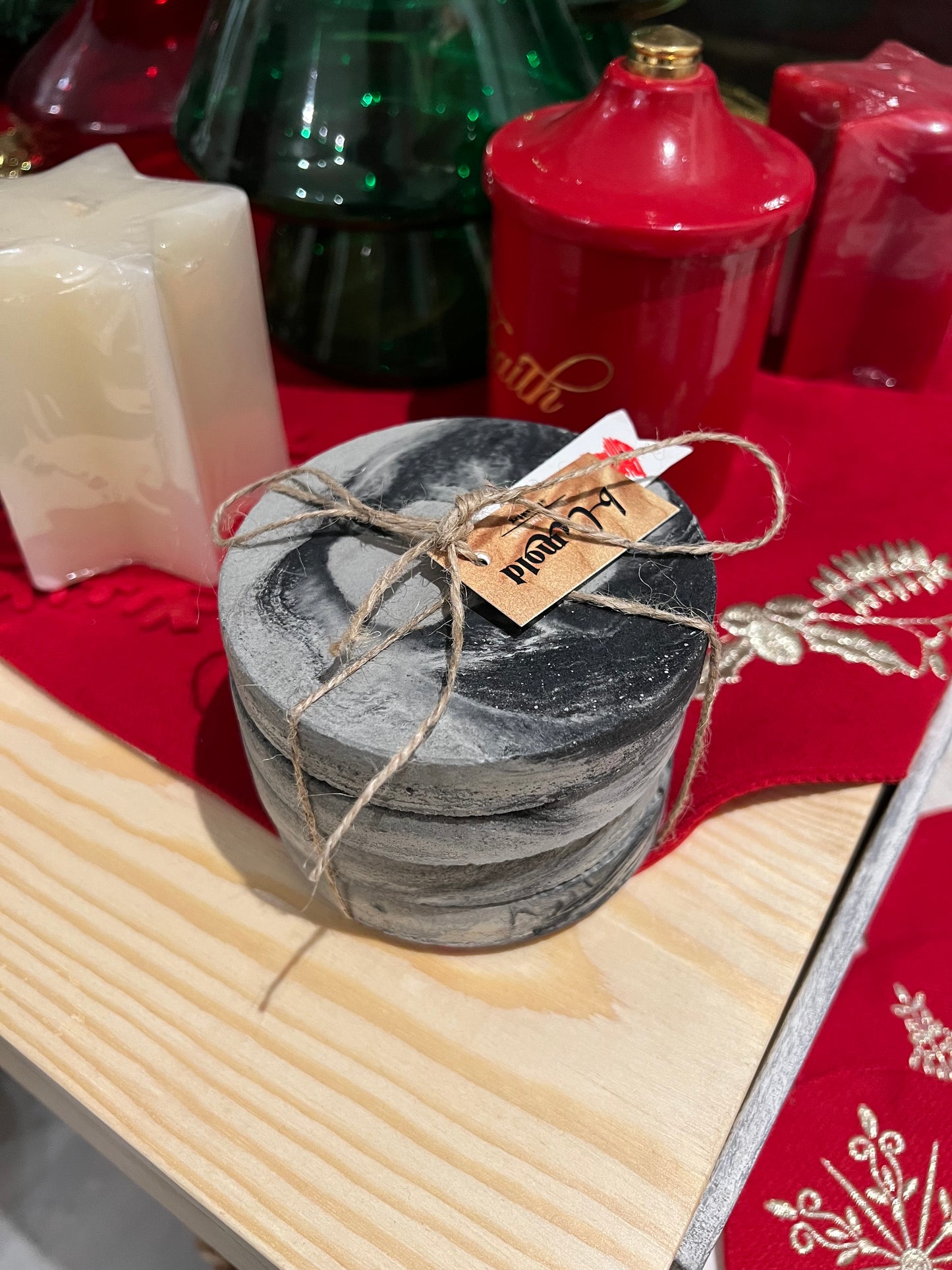 Concrete coasters in marble confetti