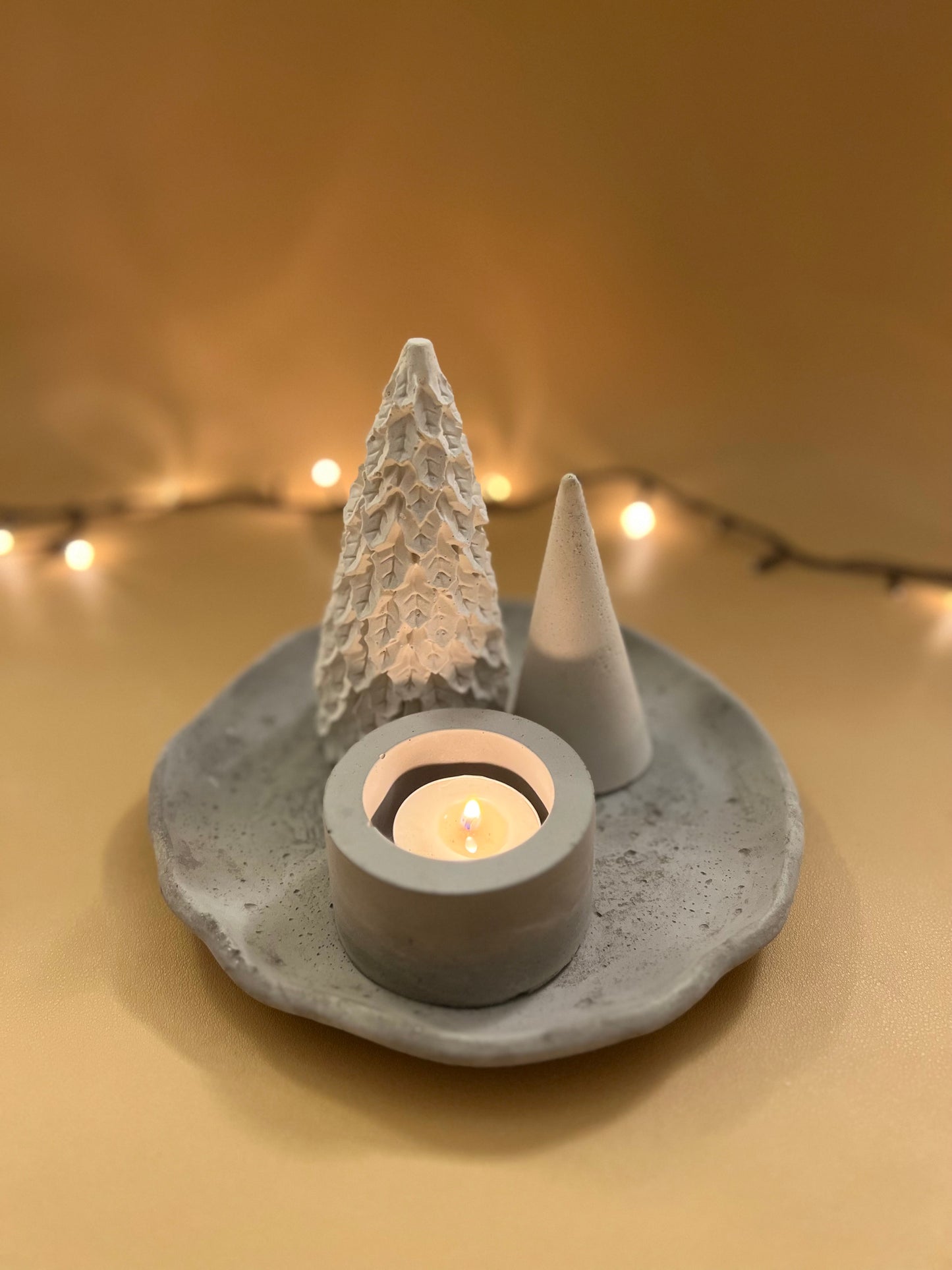 Christmas Round/Candle Set